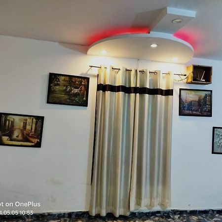 Hotel Janvi Palace 델리 외부 사진