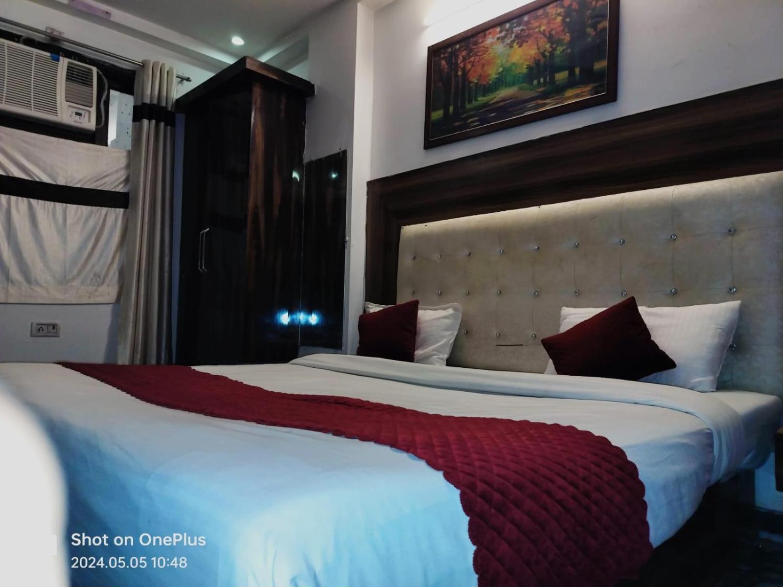 Hotel Janvi Palace 델리 외부 사진