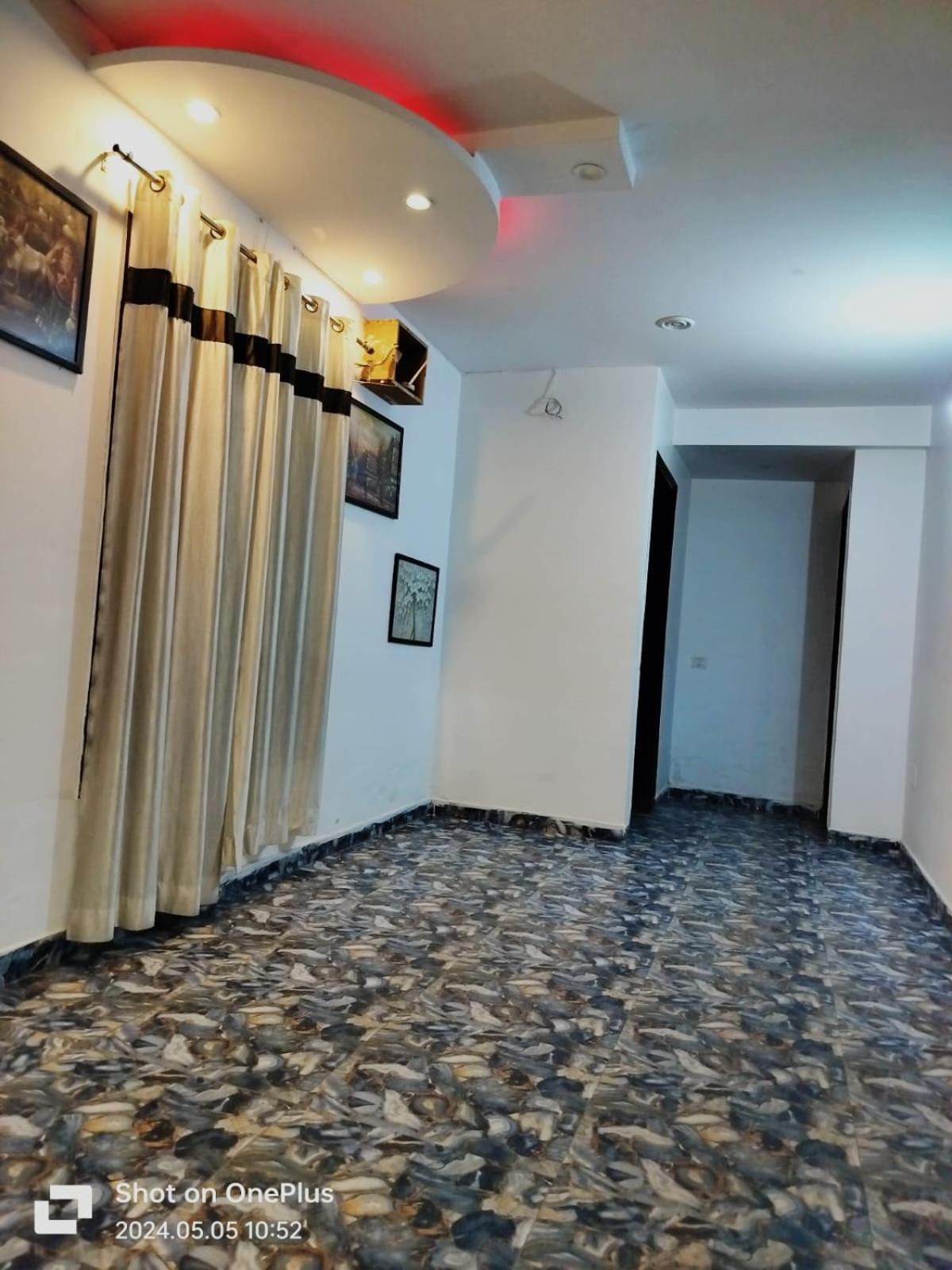 Hotel Janvi Palace 델리 외부 사진