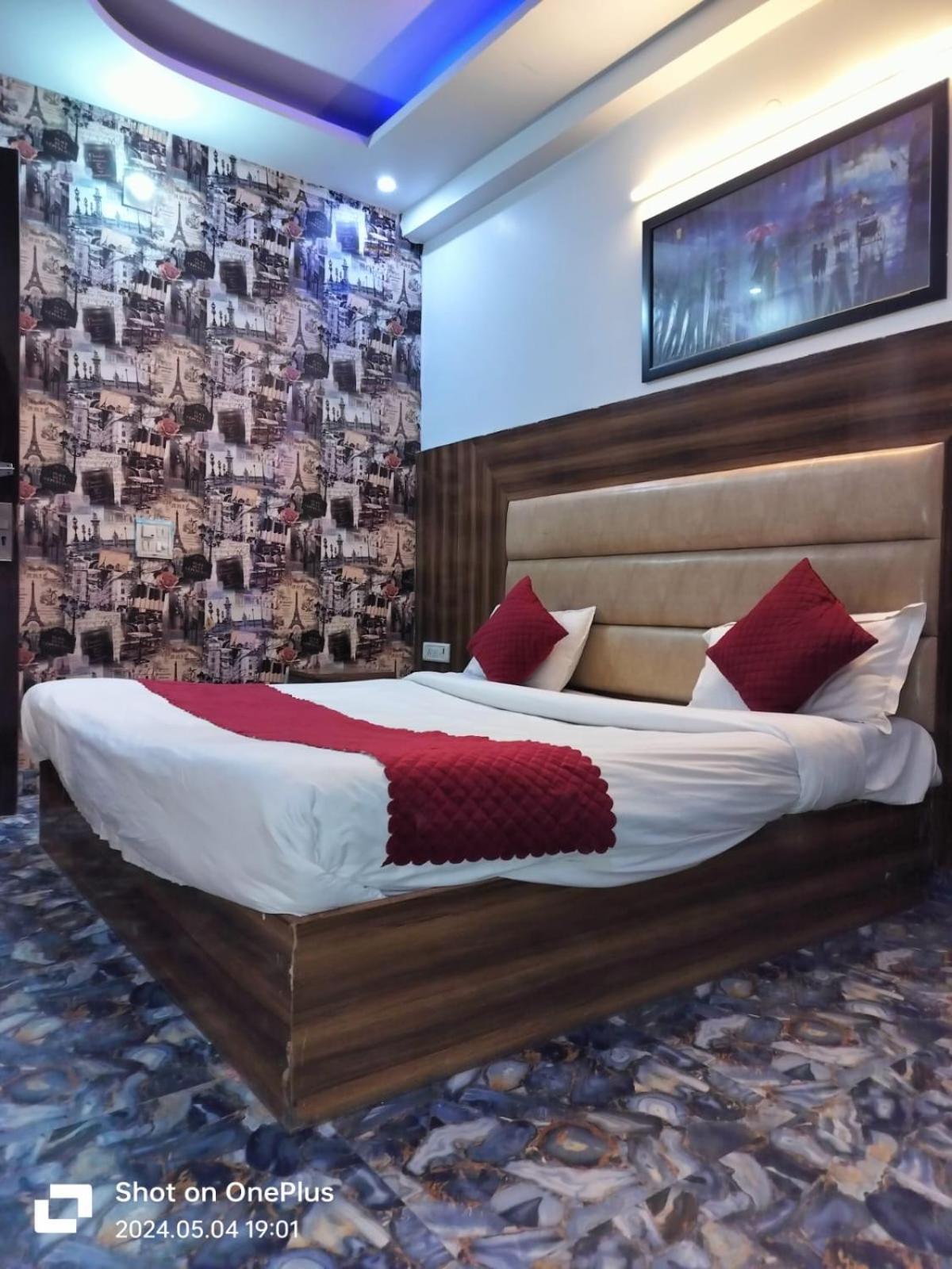 Hotel Janvi Palace 델리 외부 사진