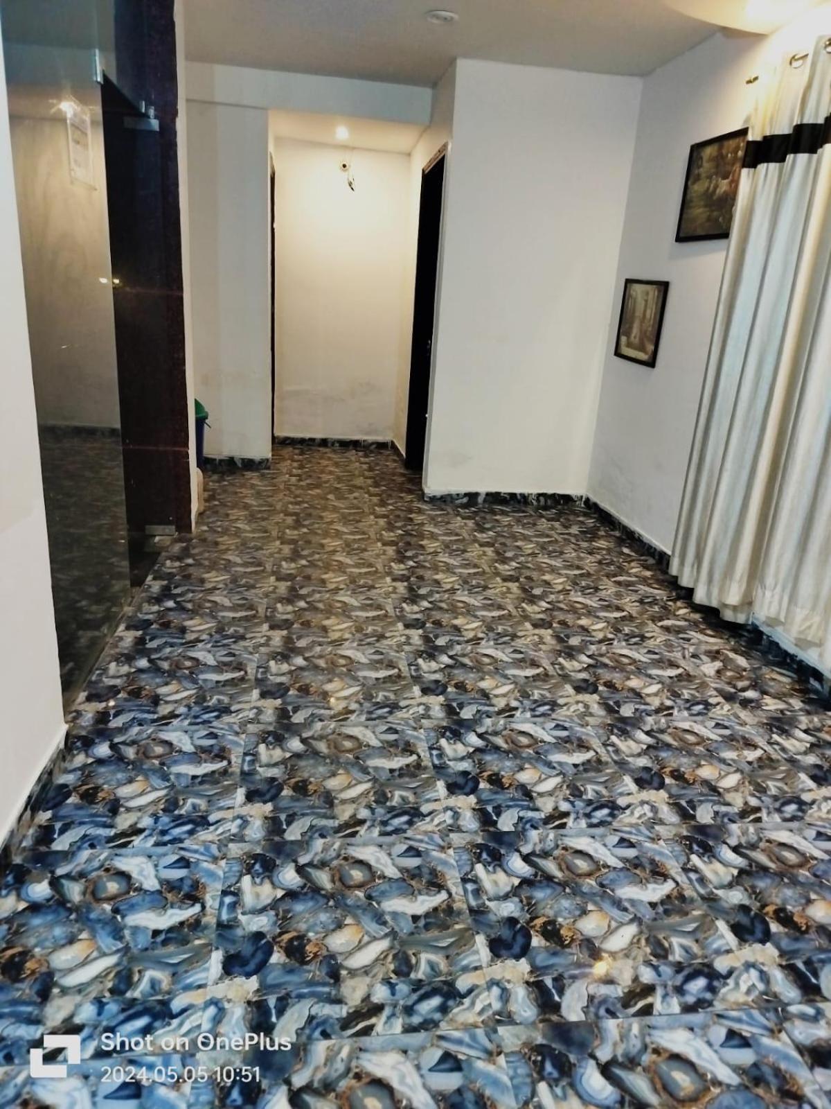 Hotel Janvi Palace 델리 외부 사진